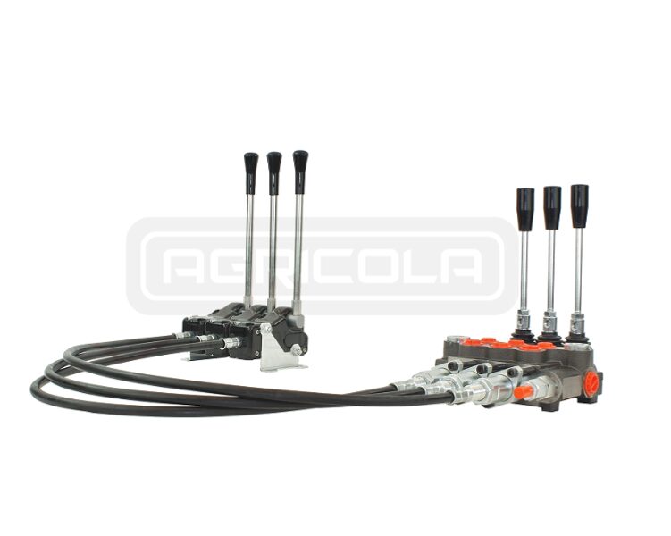 3 sekciju hidrauliskais sadalītājs 40L ar svirām un 1,5 m trosēm